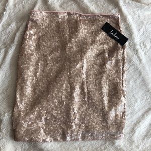 Hi-waisted sequence skirt